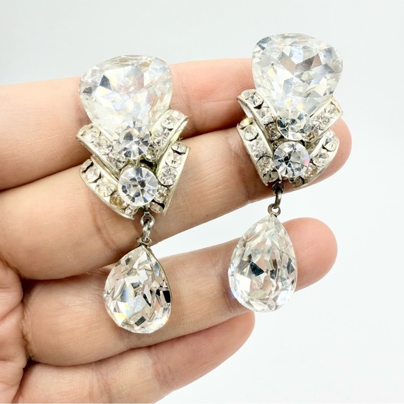 Vintage Crystal Clear Rhinestone Dangle Earrings - Picture 1 of 6